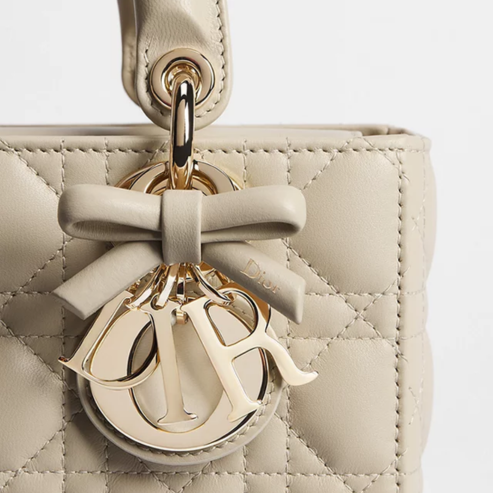 Bolso Dior Mini Lady D-Joy Piel de cordero Cannage en beige Trench