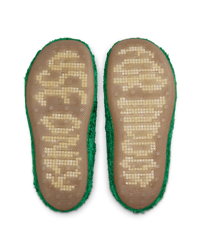 Nike ReactX Rejuven8 Slide .SWOOSH Touch Grass Kelly Green